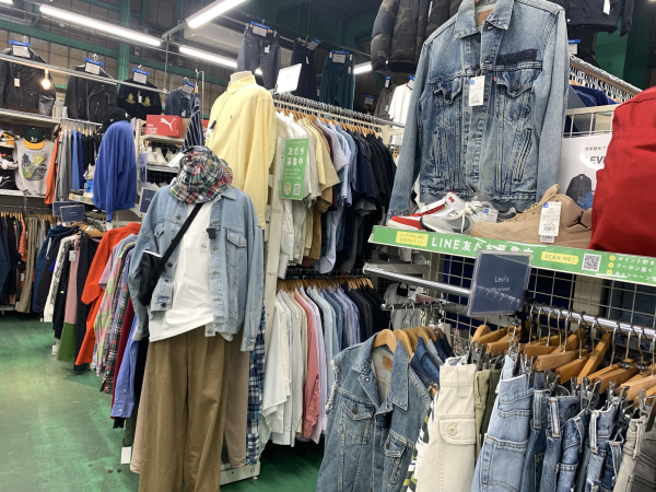 トレジャーファクトリー吉川店 内観写真