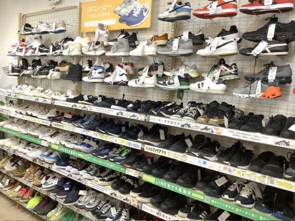 トレジャーファクトリー福岡春日店 内観写真