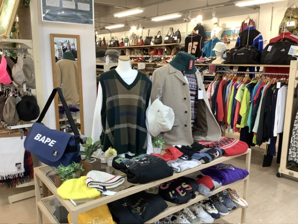 トレジャーファクトリー福岡春日店 内観写真