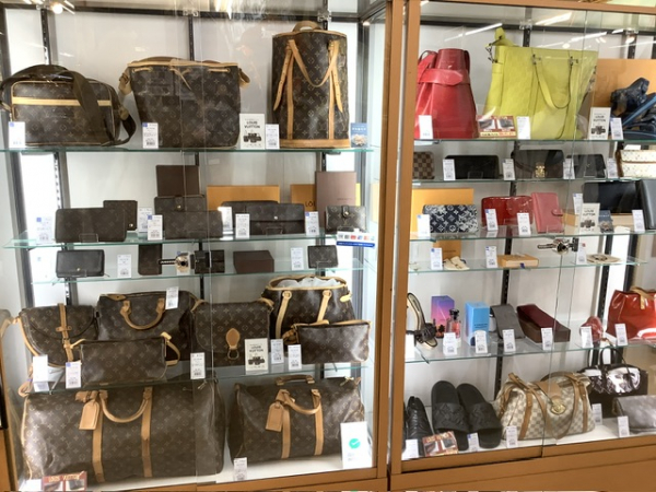 トレジャーファクトリー福岡春日店 内観写真