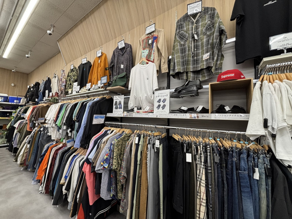 トレジャーファクトリー太宰府店 内観写真