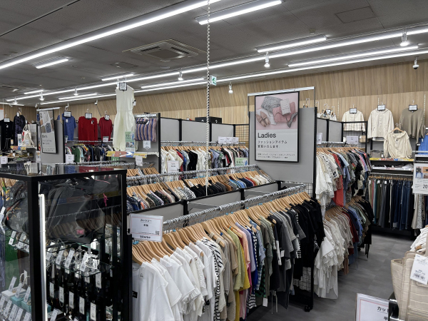 トレジャーファクトリー太宰府店 内観写真