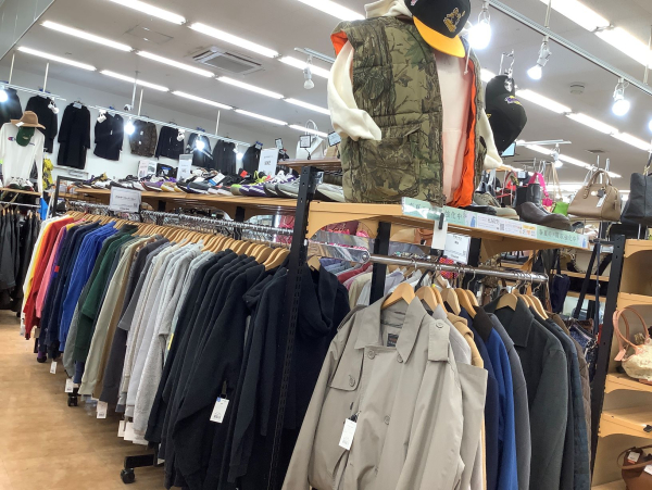 トレジャーファクトリー摂津店 内観写真