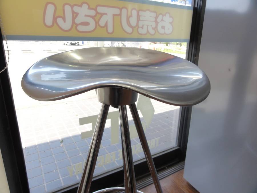 デザイナーズチェア】AMAT-3 ジャマイカスツール入荷！【足立