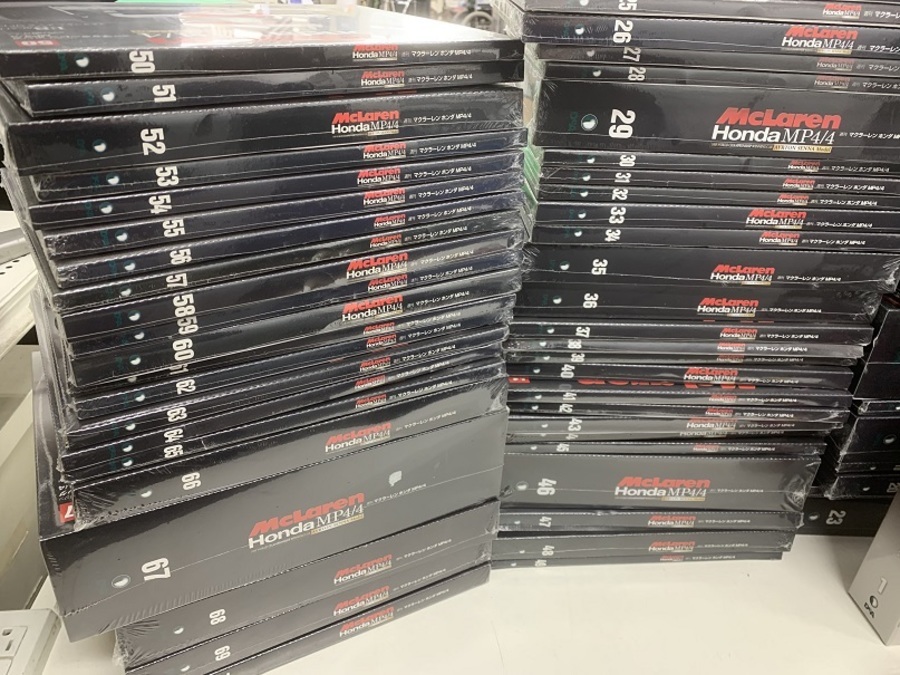 デパコスまとめ売り【新品&中古品】 楽天市場】フェンディ 22400L モメント クロノグラフ 腕時計