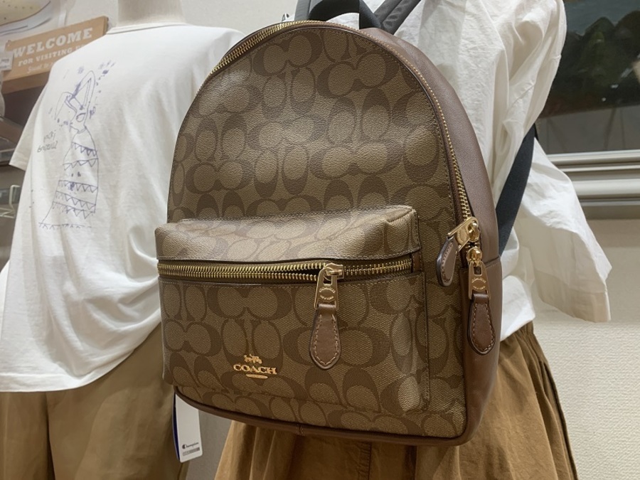 COACH（コーチ）ちょうど良いサイズ感のリュック【足立西新井店