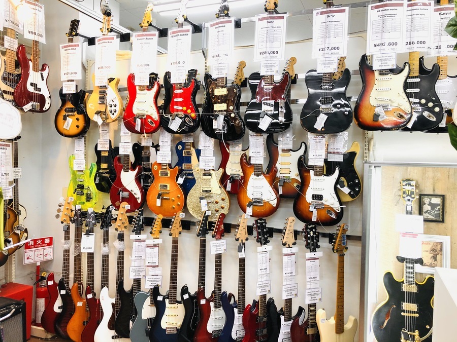 ☆地域最大級ギター＆ベース約120本展示☆楽器売場大