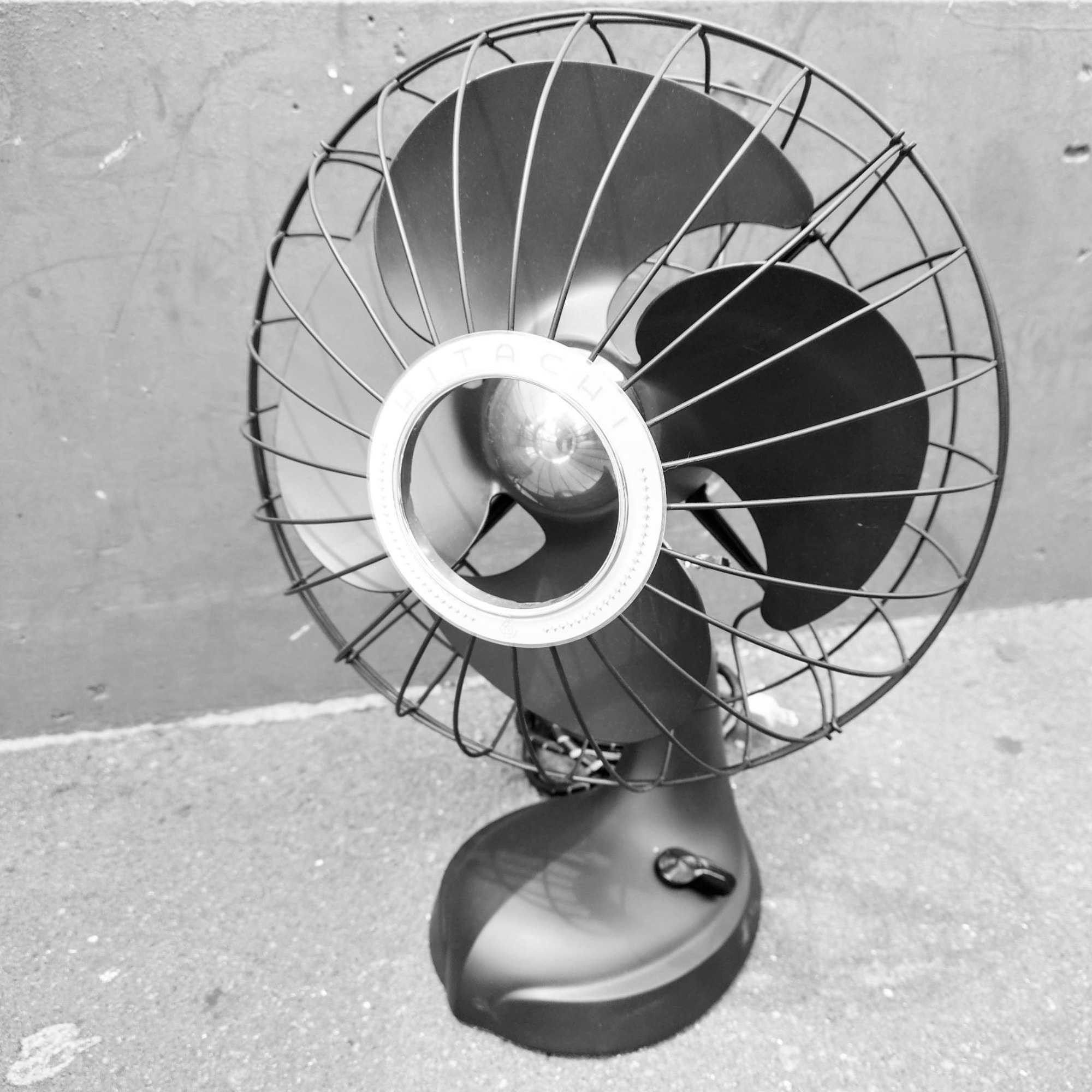 これぞ逸品】レトロアイテム「日立の扇風機」をご紹介いたします