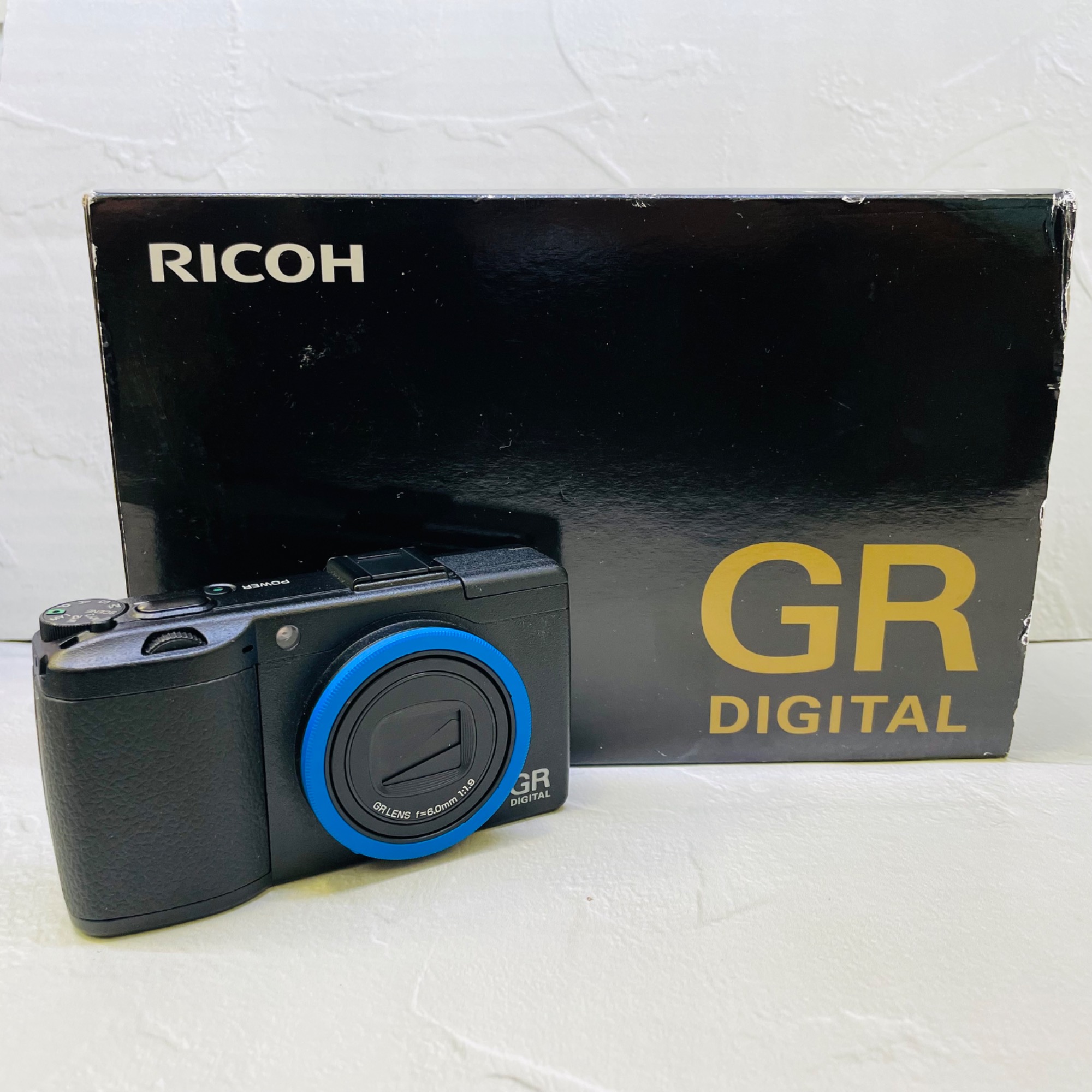 ■ ほぼ新 ■ リコー　RICOH GR DIGITAL III ≪S数13回≫ □ ほぼ新 □ リコー RICOH GR DIGITAL III ≪S数13回≫ Amazon