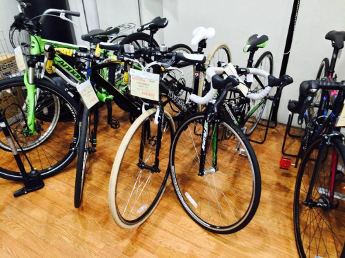 自転車のロードバイク