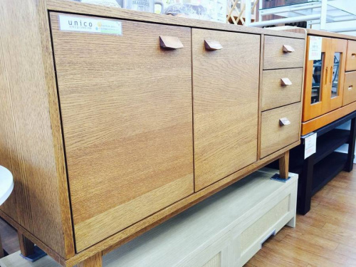 特選家具のウニコ（UNICO）
