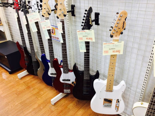 アコースティックギターの足立西新井楽器