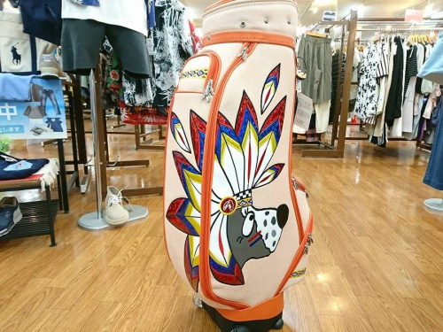 スポーツ用品のゴルフ