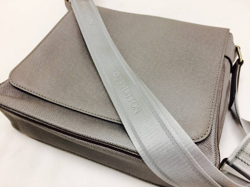 バッグのルイヴィトン(LOUIS VUITTON)