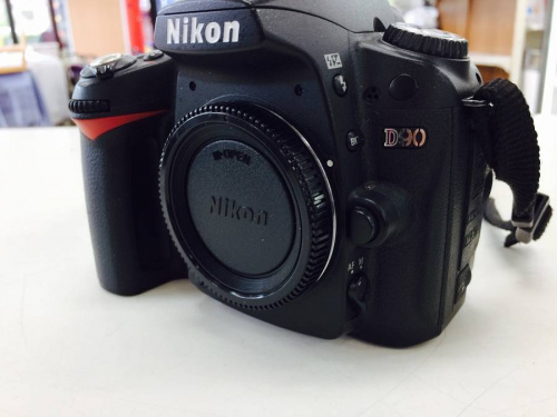 デジタル家電のニコン（NIKON）