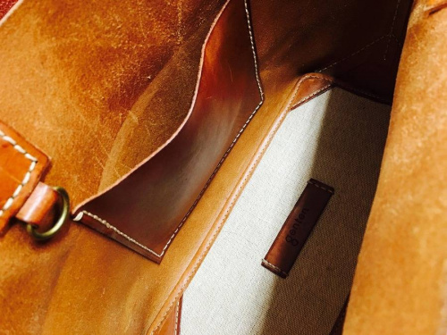 B印YOSHIDAのトラベルバッグ