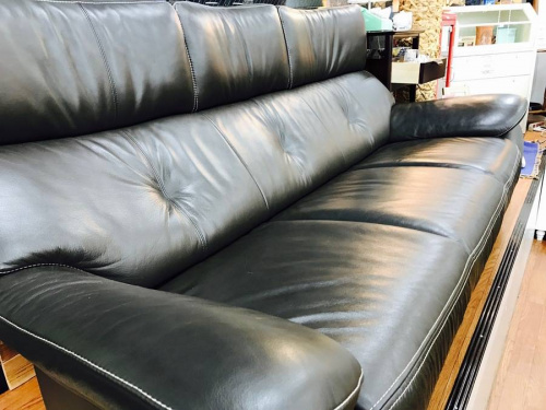 家具・インテリアの3人掛けソファー