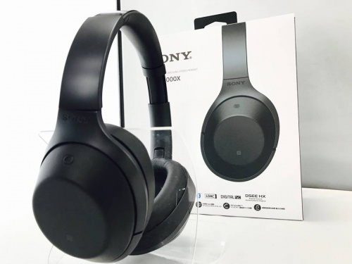 デジタル家電のワイヤレスヘッドホン