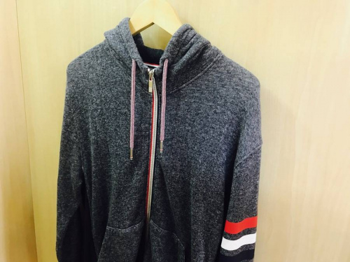 Thom Browneのトリコラインジップパーカー