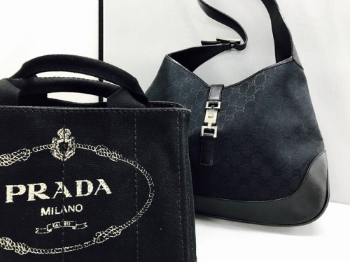ブランド・ラグジュアリーのプラダ（PRADA）