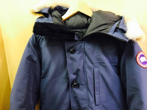 カナダグース（CANADA GOOSE）のダウンコート