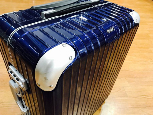 メンズファッションのRIMOWA