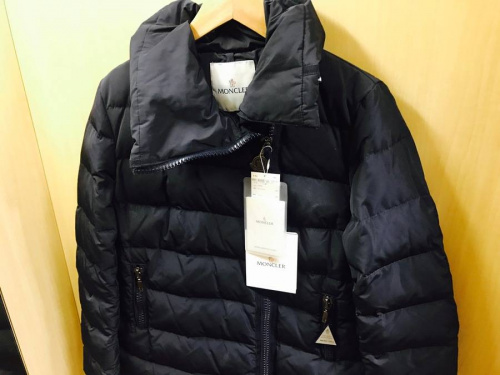 モンクレール（MONCLER）のダウンコート