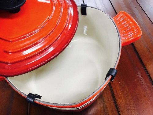 LE CREUSET　のココットダムール