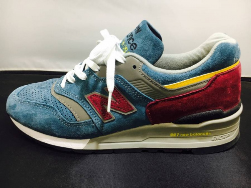 スニーカーのニューバランス（new balance）