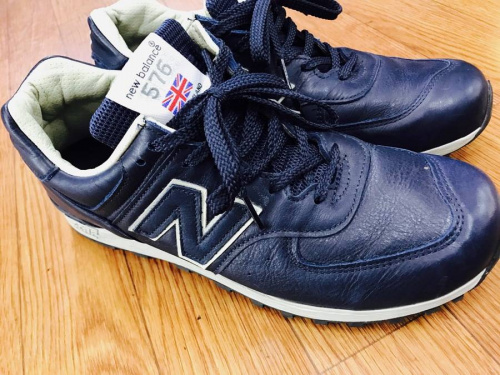 スニーカーのニューバランス（new balance）
