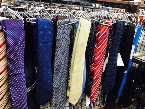 スーツの足立西新井