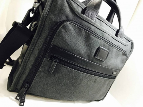 メンズファッションの2WAYバッグ