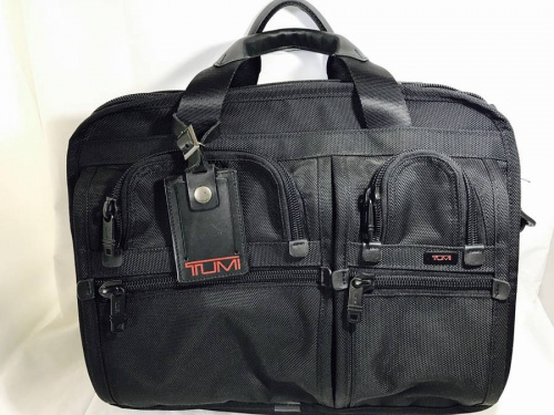 ビジネスのスーツ