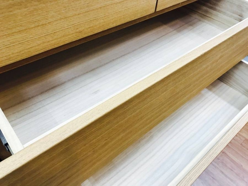 チェストの4段チェスト