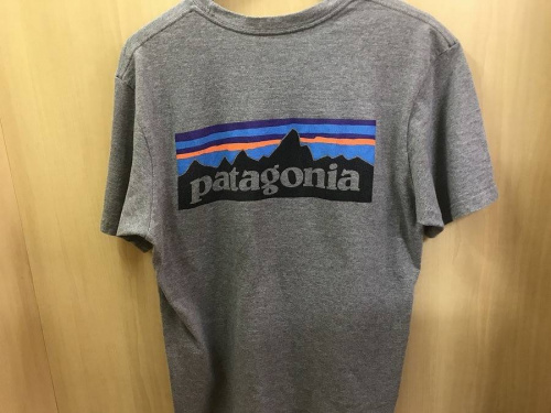 メンズファッションのシャツ
