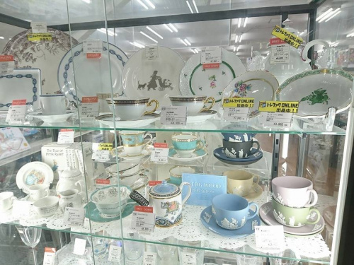 大倉陶園のカップ＆ソーサー