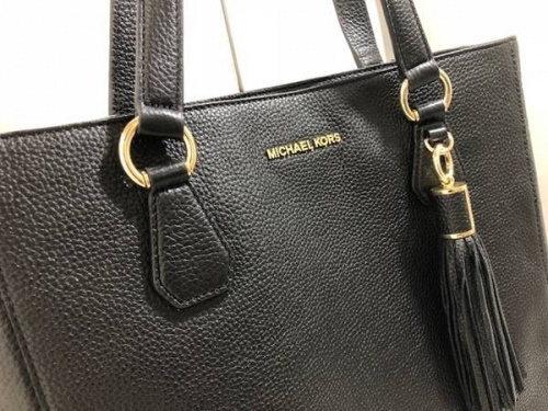 ブランド・ラグジュアリーのFURLA