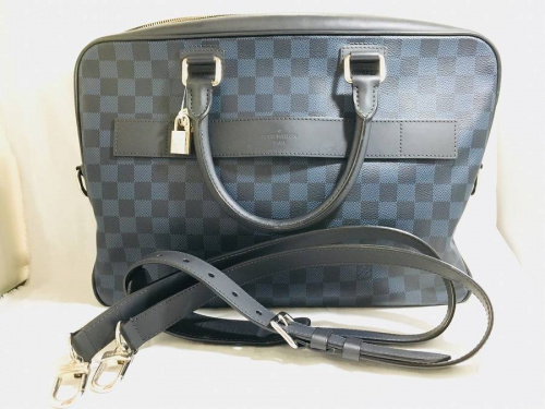 ブランド・ラグジュアリーのルイヴィトン（LOUIS VUITTON）