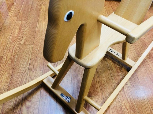 おもちゃの木馬