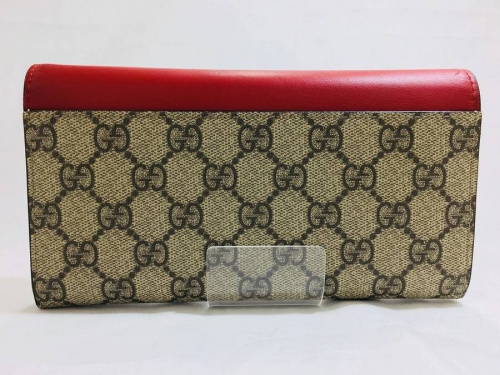 GUCCIの長財布