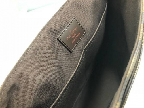 ルイヴィトン(LOUIS VUITTON)のラウンドファスナー長財布