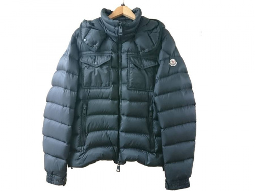 トップスのジャケット