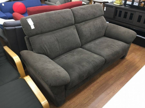 家具のソファ