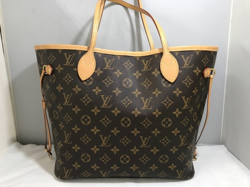 バッグのLOUIS VUITTON