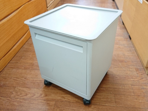 Tupper ware