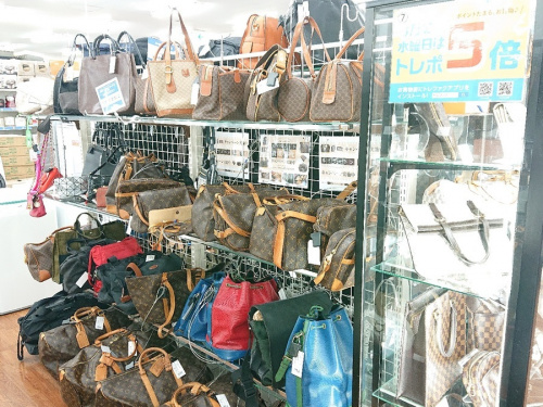 LOUIS VUITTONのGUCCI