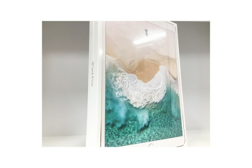 モバイル機器のタブレット