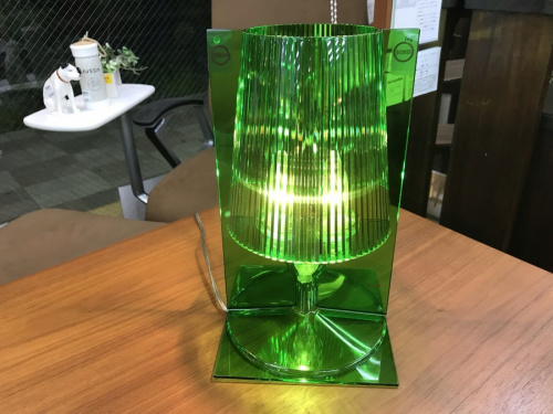 照明のカルテル