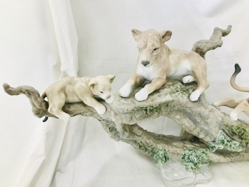 置物のフィギュリン