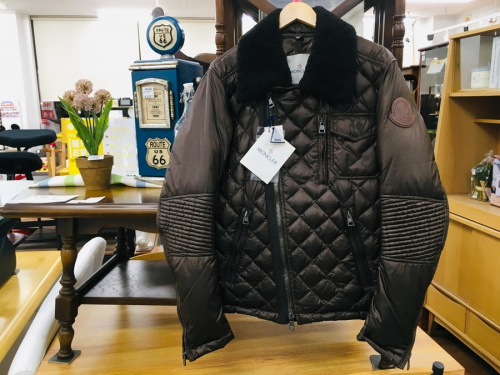 ダウンの西新井　MONCLER　ﾀﾞｳﾝ